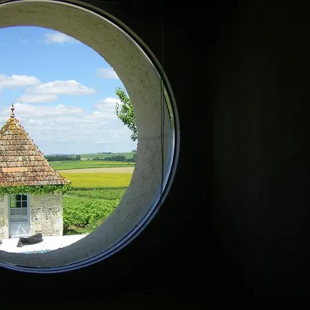 Bed & Breakfast D'hotes Clos Des Pierres Blanches *