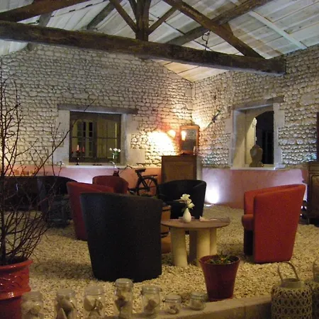 Bed & Breakfast D'hotes Clos Des Pierres Blanches *